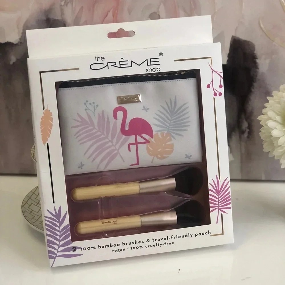 New! The Creme makeup brush and sponge set!